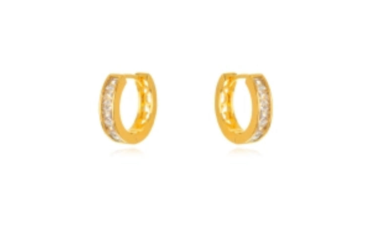 Crystal Pavé Click Hoops – 18K Gold Plated, 1.4 cm