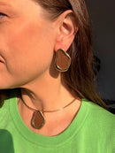 Ensemble coller rigide + pendentif + boucles d’oreilles brun