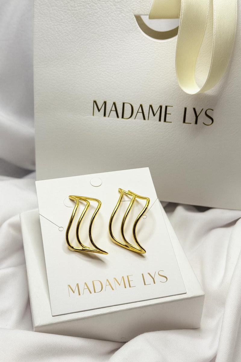 Boucles d’oreilles dorées waves élégantes