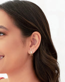 Ear Hook Dois Filetes Baguete Cristal Banho Dourado